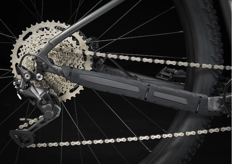 Trek Marlin 6 Gen 3 Hardtail Mountain Bike 2023 in Matte Black-1